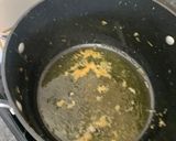 A picture of step 2 of Creamy seafood pasta.