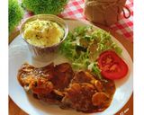 Foto langkah ke 5 dari resep SIRLOIN STEAK with MUSHROOM SAUCE.