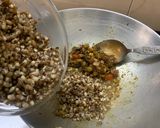 झणझणीत मटकी करी रेसिपी स्टेप 4 फोटो 