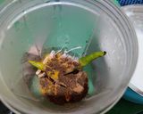A picture of step 1 of Dahi chicken.