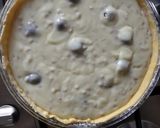 Foto del passaggio 4 della ricetta Crostata crema, grano e ovetti di cioccolata