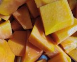 A picture of step 1 of Papaya Shake.