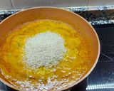 Foto del paso 4 de la receta: Arroz meloso con calamares, mero y guisantes