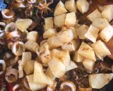 Foto langkah ke 4 dari resep Cumi Kentang Di Cabein.