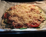 Foto del paso 4 de la receta: 🍕Pizza vegetal con atún
