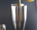 A picture of step 3 of The BEST morning juice mix.