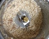 A picture of step 2 of Coconut Peanut Chutney.