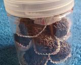 Foto langkah ke 4 dari resep Bola Coklat Rambutan tanpa Oven.