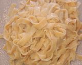 Foto del paso 7 de la receta: Tallarines al huevo y morrón
