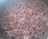 Foto del paso 1 de la receta: Espinacas con uvas pasas y jamón de cerdo...🌿🌰🍖🥓🍇
