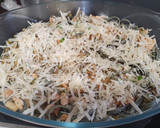 Foto del paso 3 de la receta: Tallarines  con espirulina a la marinera