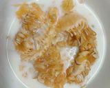 A picture of step 1 of Muskmelon Seeds Smoothie.