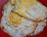 Foto langkah ke 1 dari resep Telur Ceplok Masak Kecap.