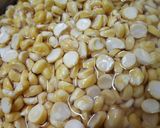 A picture of step 1 of Roasted chana daal rice.