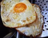 Foto langkah ke 1 dari resep Telur ceplok kecap.