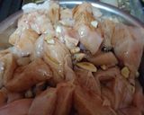 Foto del paso 1 de la receta: Salteado de pollo ahumado
