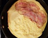Foto del passaggio 4 della ricetta Omelette fluffy con pancetta