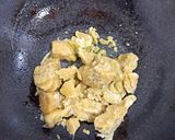 A picture of step 1 of Gajak gud burfi.