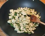Tejszínes-cukkinis tészta olívabogyóval recept fázis 2 fotója