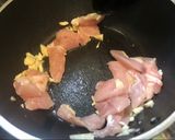 รูปขั้นตอนการทำที่ 1 ของ อกไก่ผัดพริกหยวก