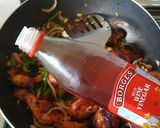 A picture of step 7 of Red Wine Vinegar Whole Chicken Fry.