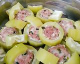Hình bước làm 2 của món Canh bầu nhồi thịt