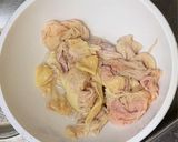 Foto langkah ke 1 dari resep Minyak Indomie Goreng Homemade.
