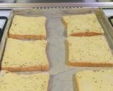 Foto langkah ke 2 dari resep Garlic bread sederhana.