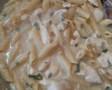 Foto del paso 4 de la receta: Pasta con salsa de verdeo, pollo y curry