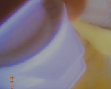 A picture of step 4 of How to use meat pie cutter.