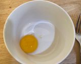 Foto langkah ke 1 dari resep Snack MPASI - Soft Cheese Egg.