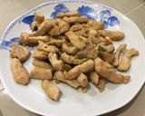 รูปขั้นตอนการทำที่ 5 ของ หมูเส้นผัดพริกสด