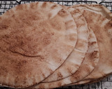 Foto del paso 1 de la receta: Pan árabe con zaatar y aceite de oliva