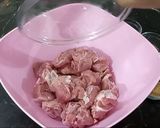 A picture of step 1 of Bhuna Gosht.