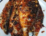 صورة لخطوة 4 من وصفة سمكة 🐠 حارة على الفحم 😋