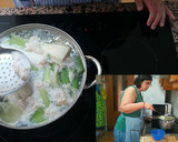 Foto del paso 3 de la receta: Caldo de pollo/papilla de puchero o cocido