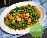 Foto langkah ke 3 dari resep Tumis Pakis Saos Tiram.