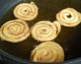 A picture of step 4 of Crispy Semolina Jalebi.