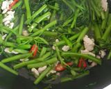 รูปขั้นตอนการทำที่ 2 ของ ผัดผักบุ้ง#กินผักรักสุขภาพ6