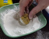 Foto del paso 9 de la receta: Albóndigas de Pollo al Curry con Salsa de Cebollas al Coñac