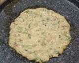 A picture of step 4 of Oats chila.