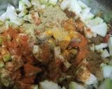 A picture of step 4 of Lauki bhujia.