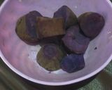 Foto langkah ke 1 dari resep Ubi Ungu Tabur Keju.