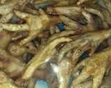 Foto langkah ke 3 dari resep Ceker Ayam Pedes Manis Endeuss (No Presto).