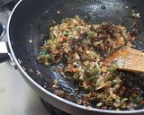 A picture of step 4 of Chinese restaurant style spicy veg manchow soup.