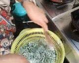 क्रैकलिंग स्पिनेच,। कुरकुरी पालक (Kurkuri palak recipe in Hindi) रेसिपी चरण 2 फोटो