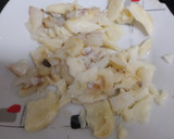 Foto del paso 2 de la receta: Tortilla de papas, calabacín y bacalao