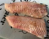 Une image de l'étape 5 de Filets de dorade en sauce verte, ail des ours et citron vert.