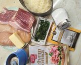 Sajtos-sonkás csirkemell tekercs recept fázis 1 fotója
