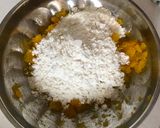A picture of step 2 of Steamed Pumpkin (Mochi with Twist).